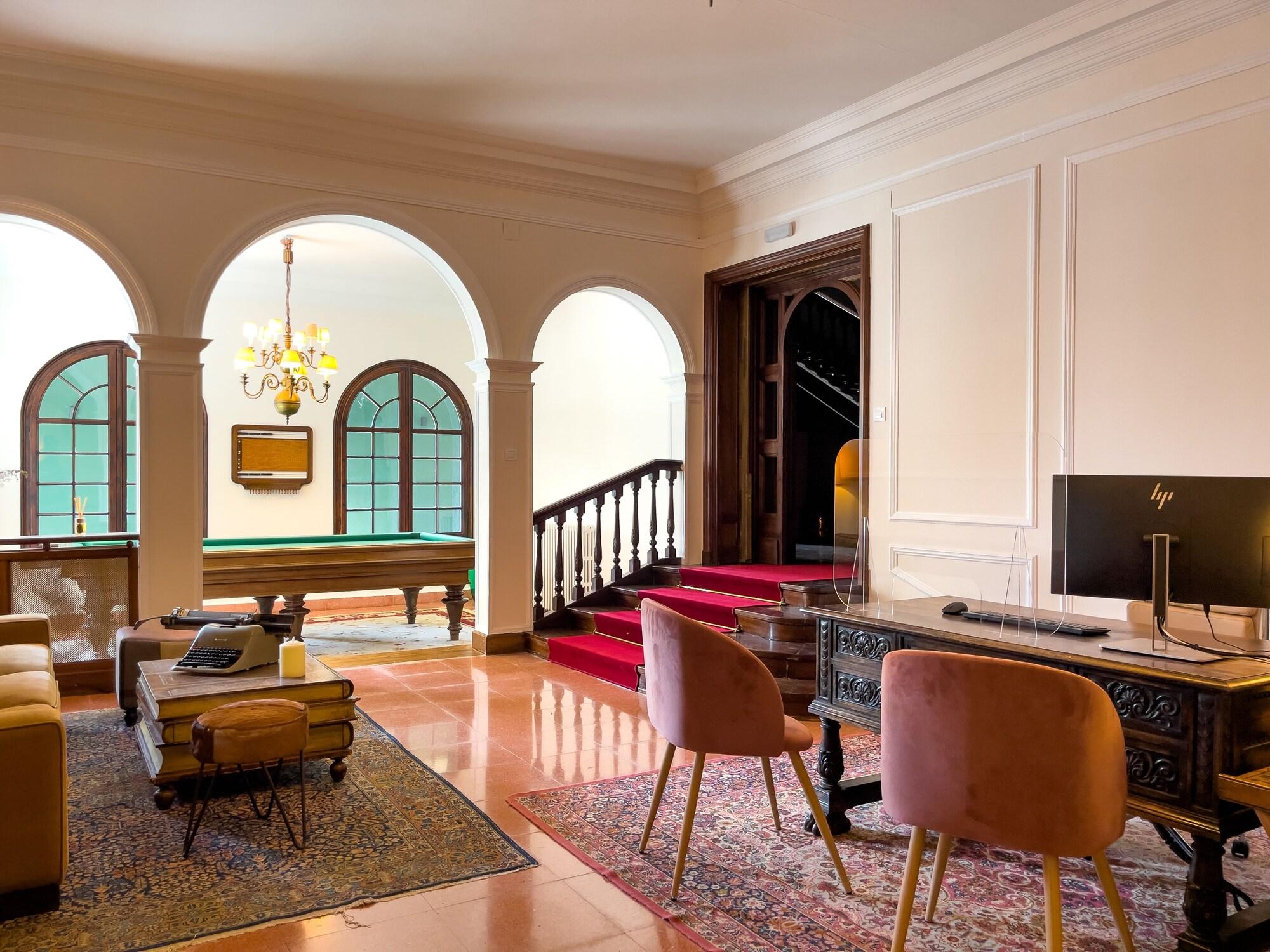 Vista Lobby Angelats Hotel