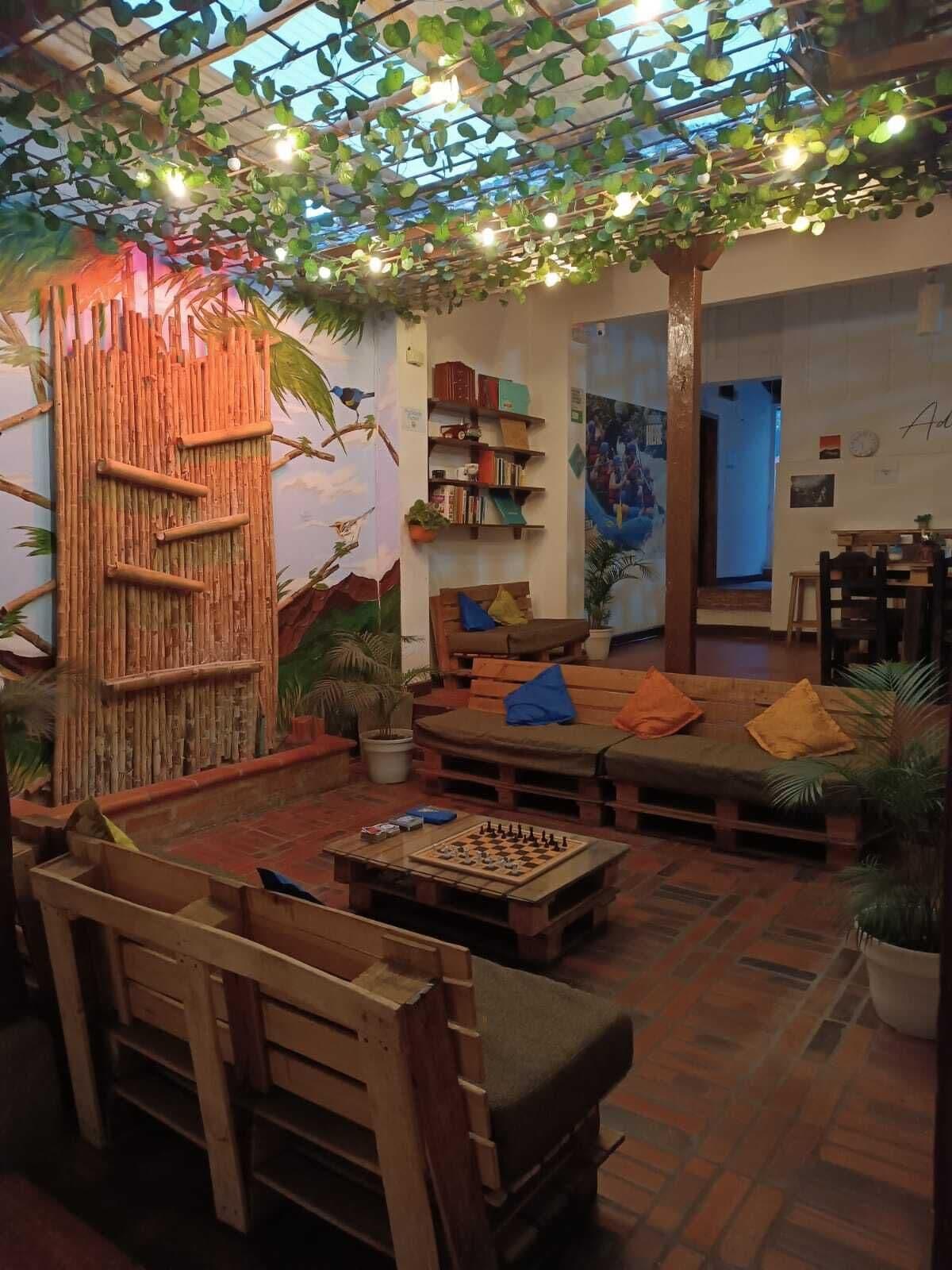 Varios Adventure hostel