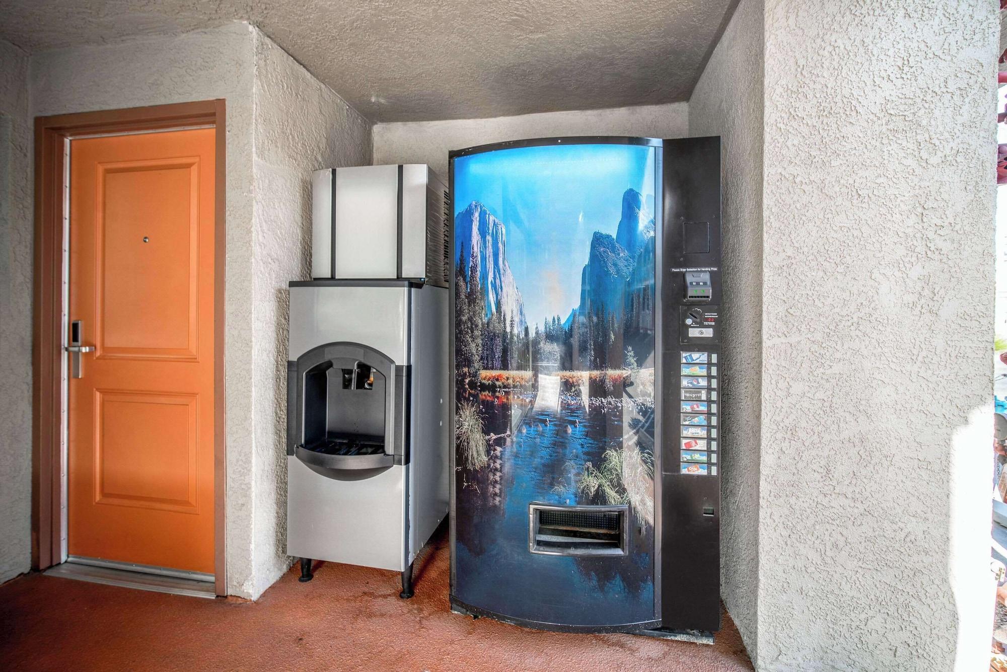 Comodidades del Alojamiento Rodeway Inn South Gate - Los Angeles South