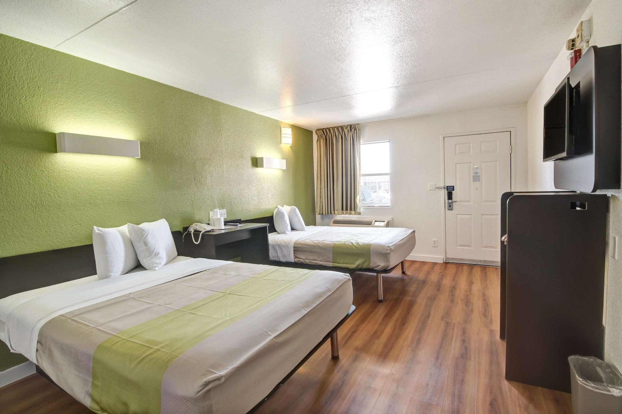 Habitación Motel 6 Dallas, TX - Forest Lane