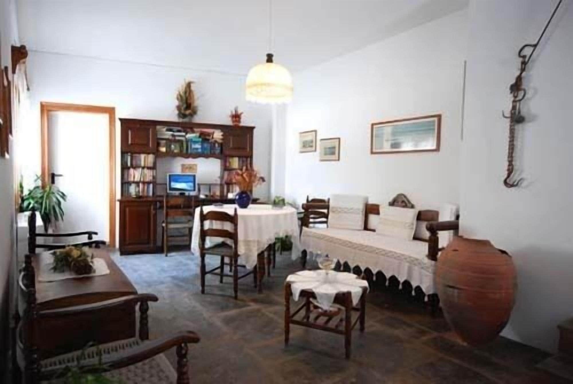Vista Lobby Kalypso Hotel