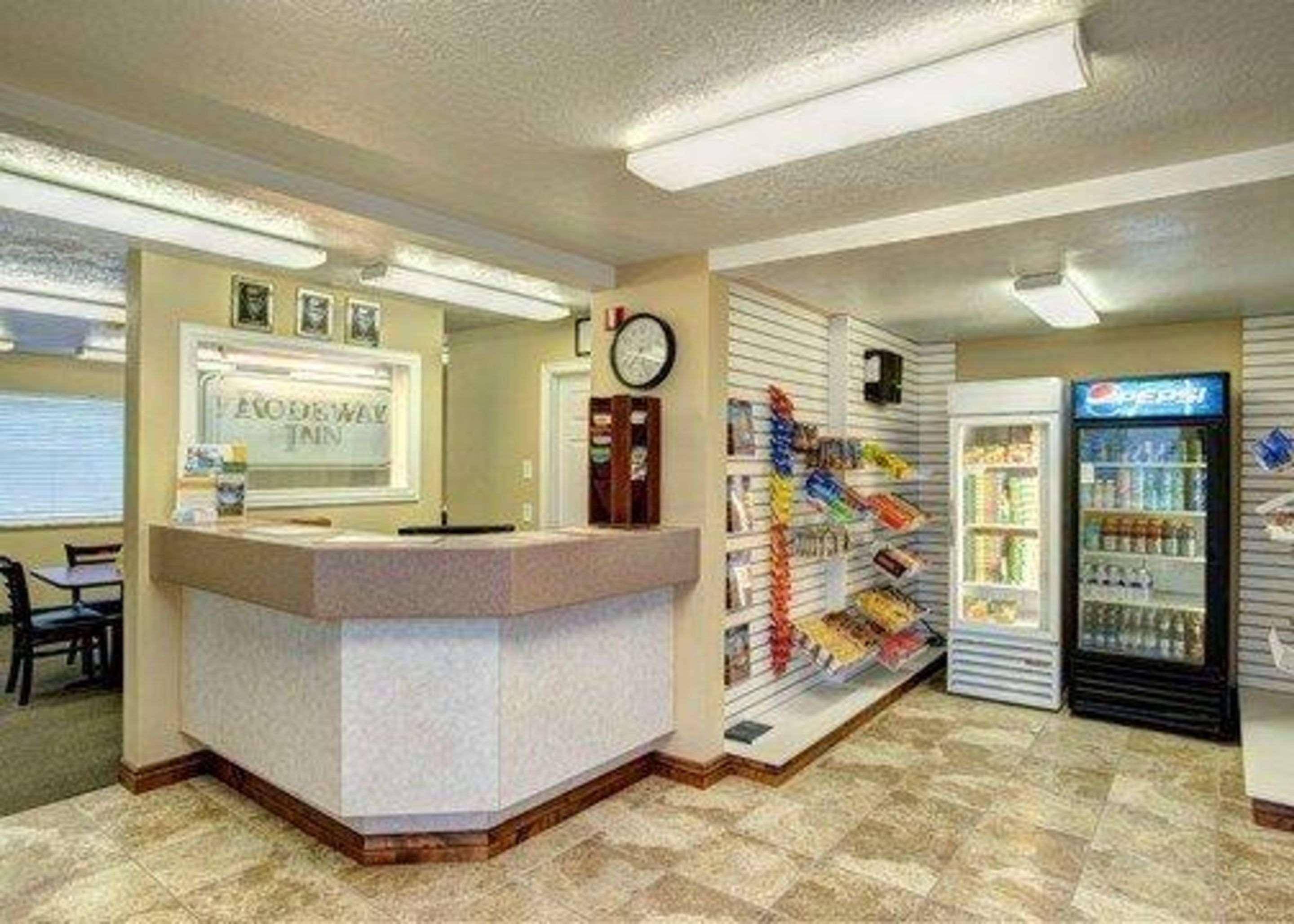 Vista Lobby Cathedral Valley Inn