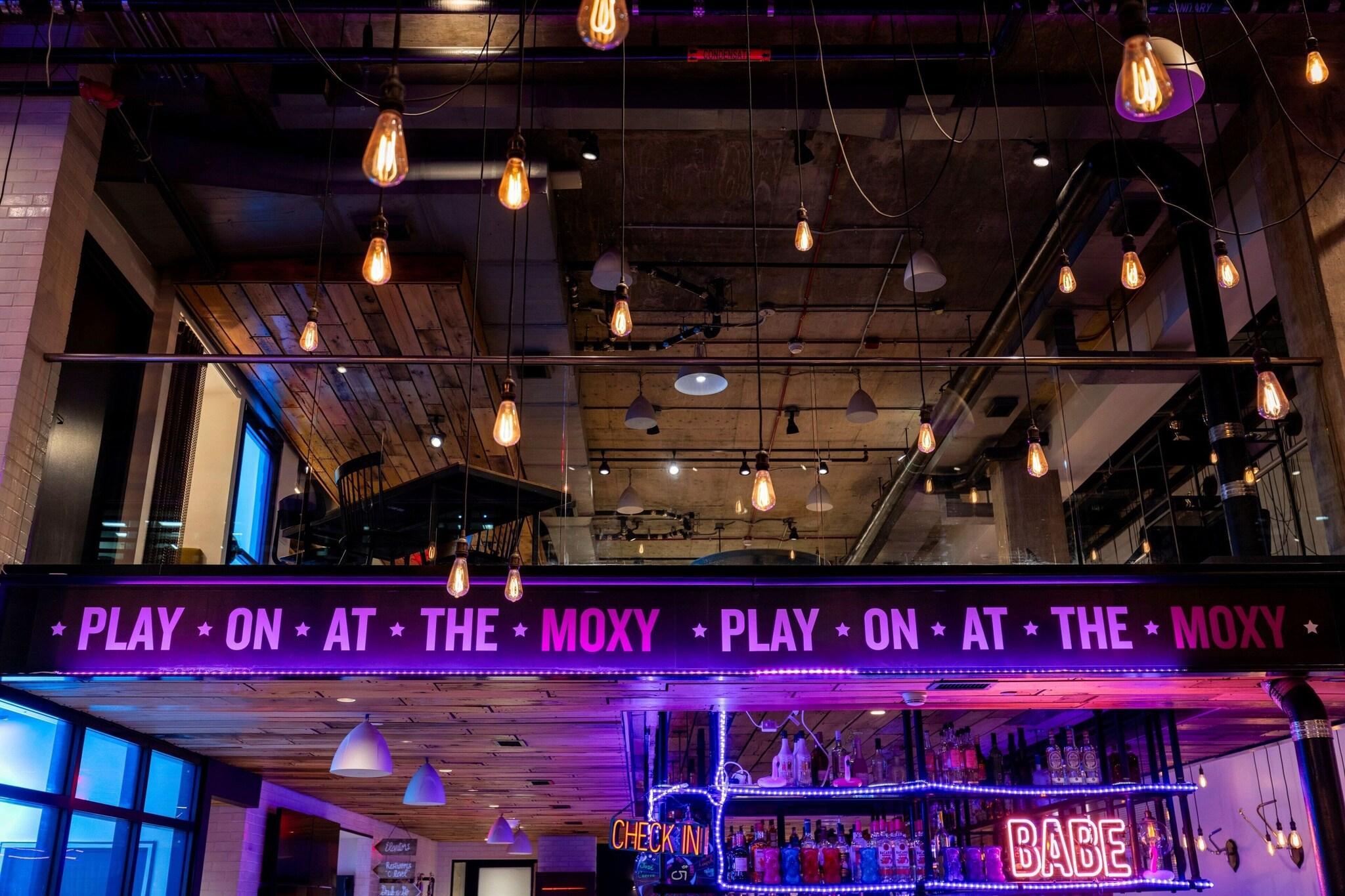 Bar/Salón Moxy Washington DC Downtown