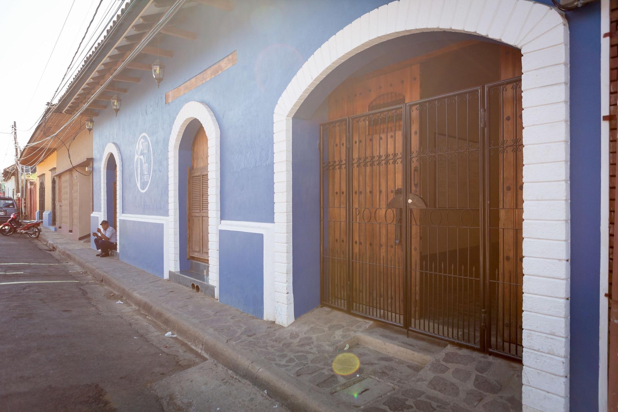 Vista Exterior Poco a Poco Hostel