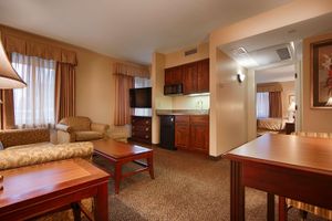 Alojamiento - Best Western Plus The Normandy Inn & Suites