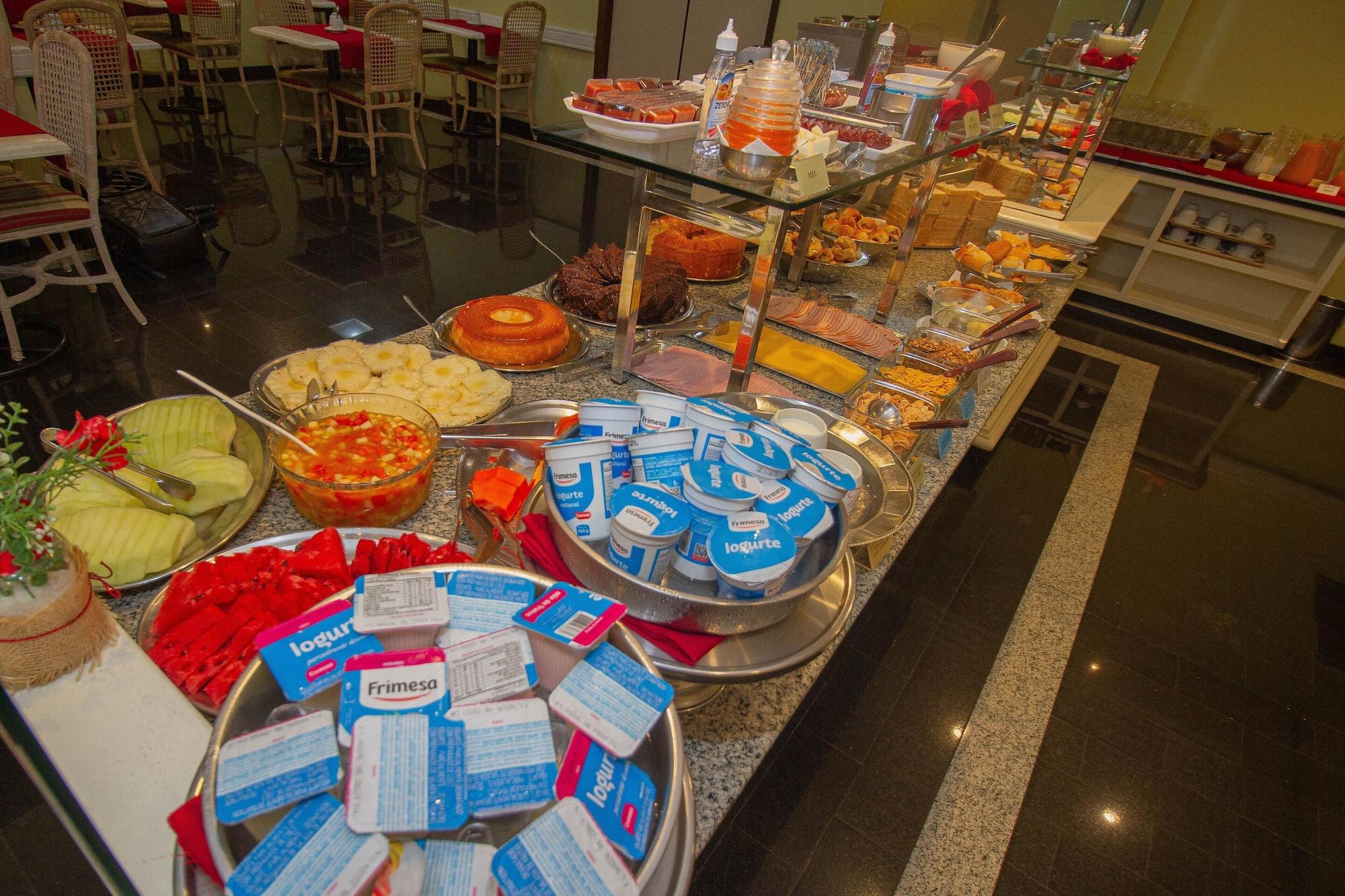 Restaurant Trevi Hotel & Business