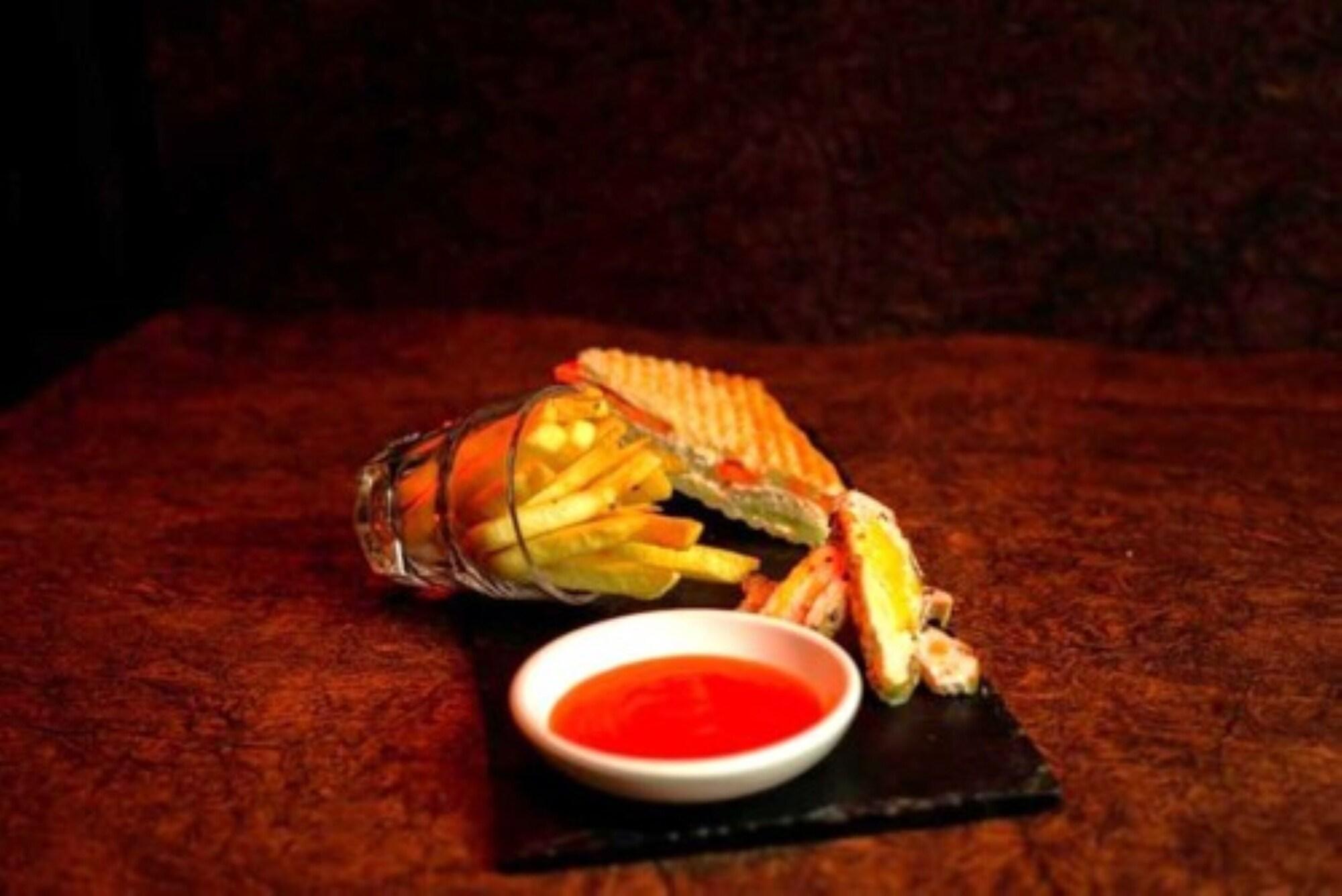 Restaurant Lilac Hotel 5th Block