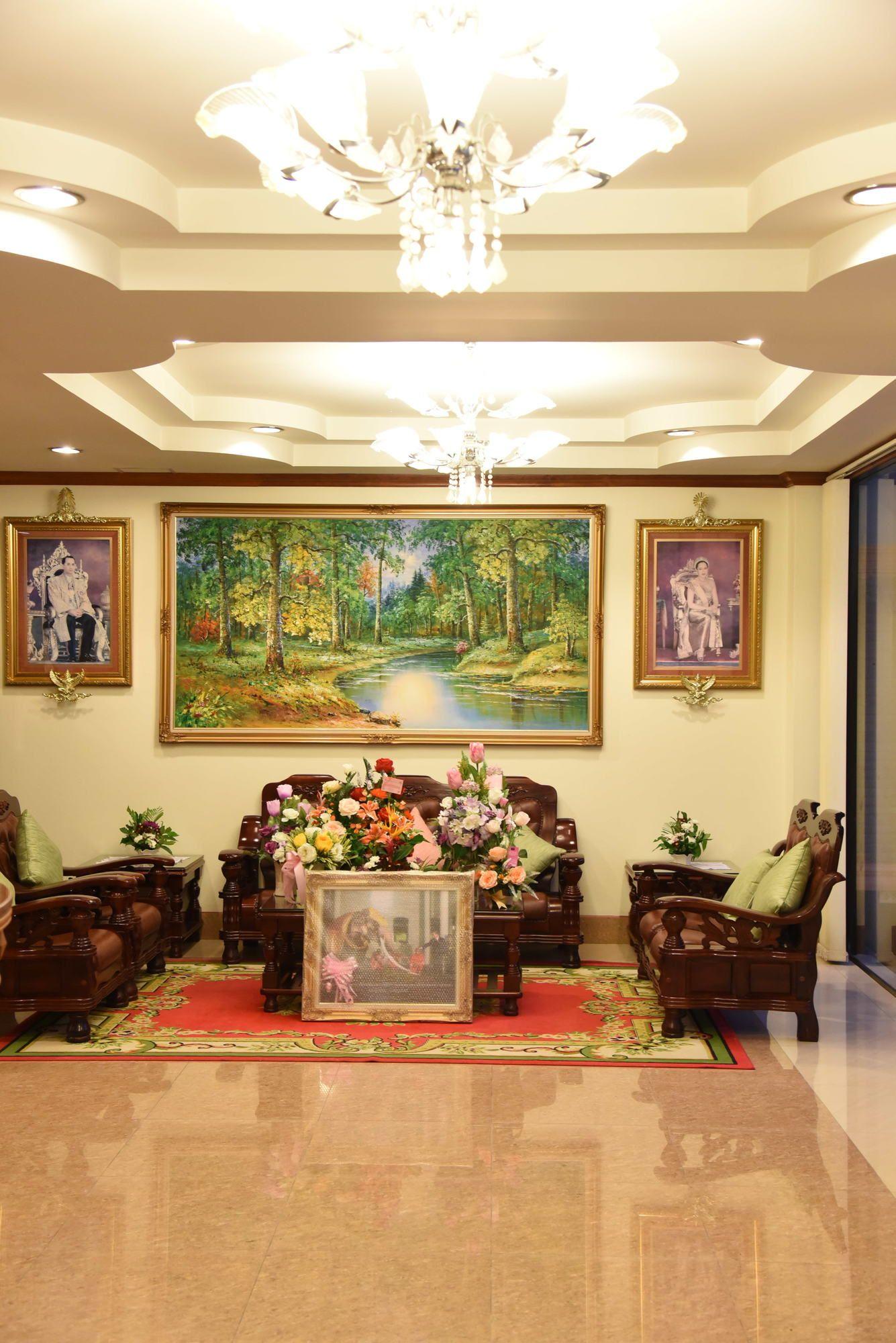 Vista do lobby Krabi Phetpailin Hotel