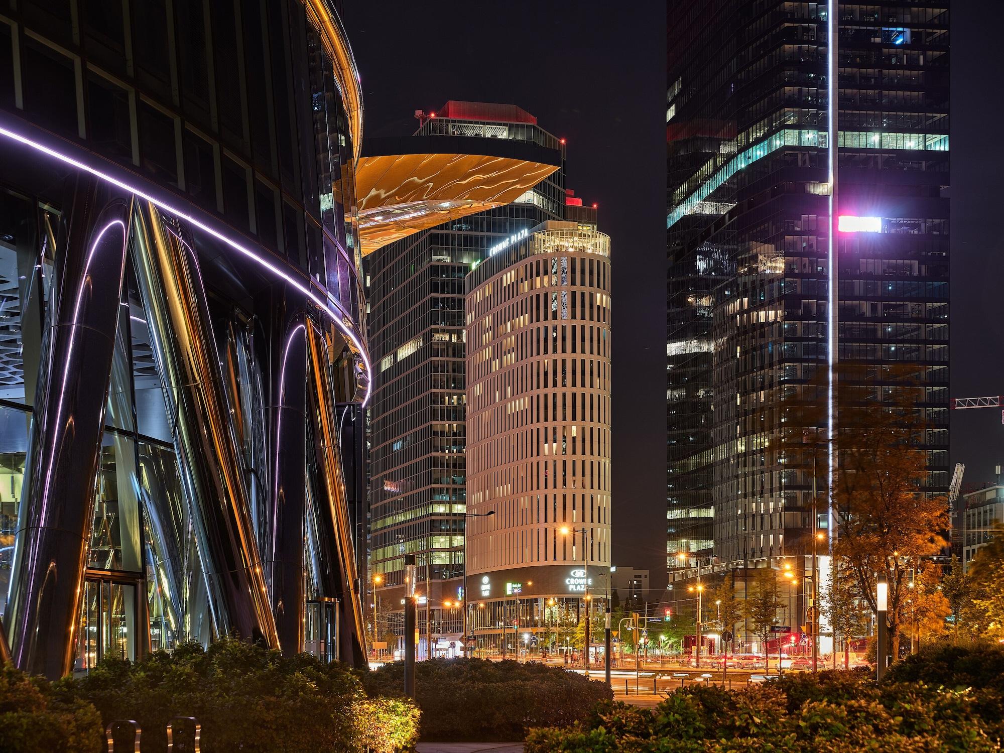 Vista Exterior Holiday Inn Express Warsaw - The HUB by IHG