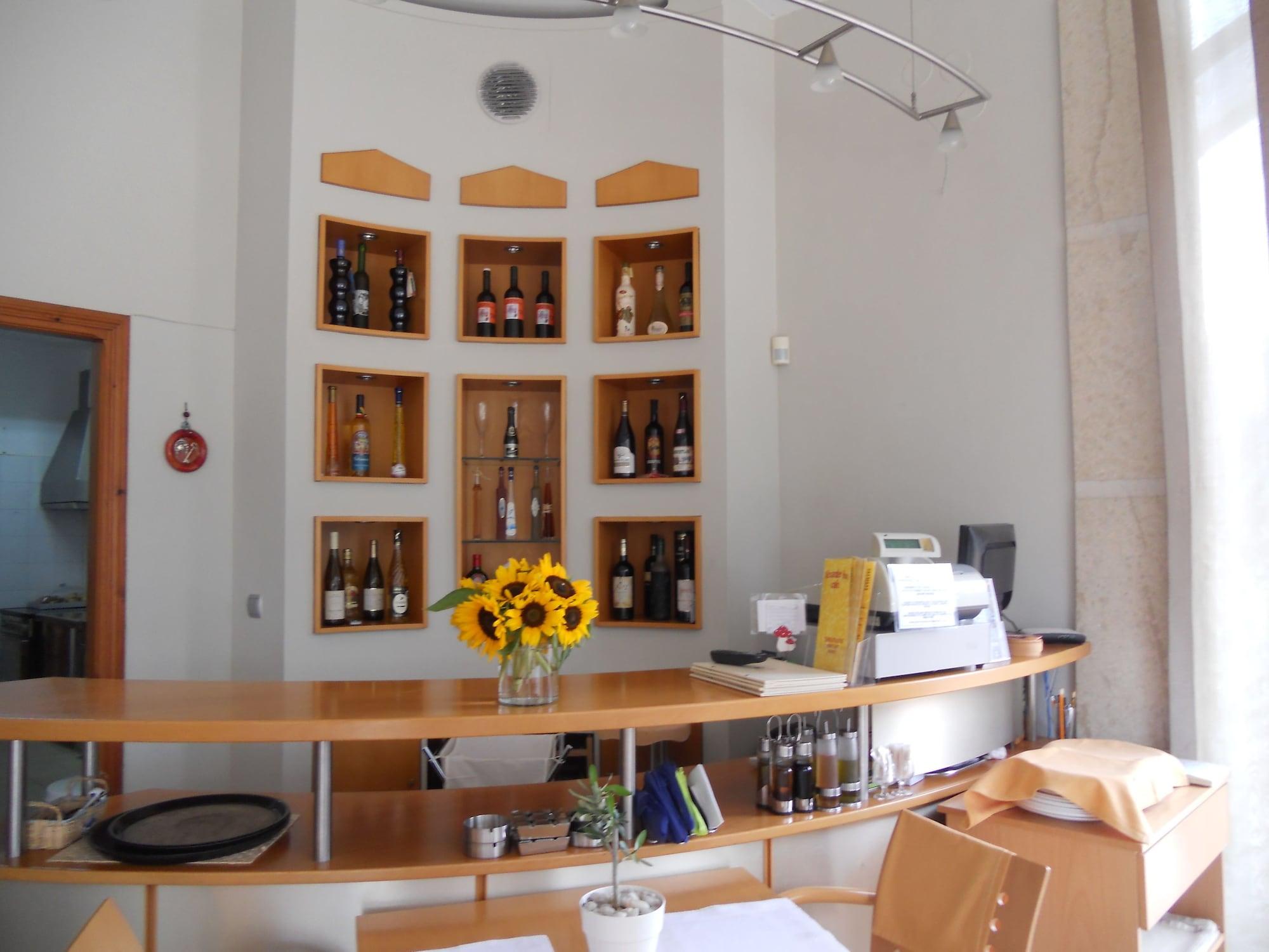 Bar/Salón Alexander Inn