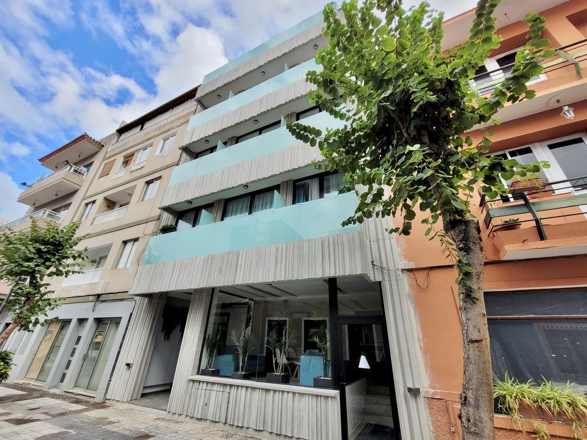 Vista Exterior Hotel Puerto Azul