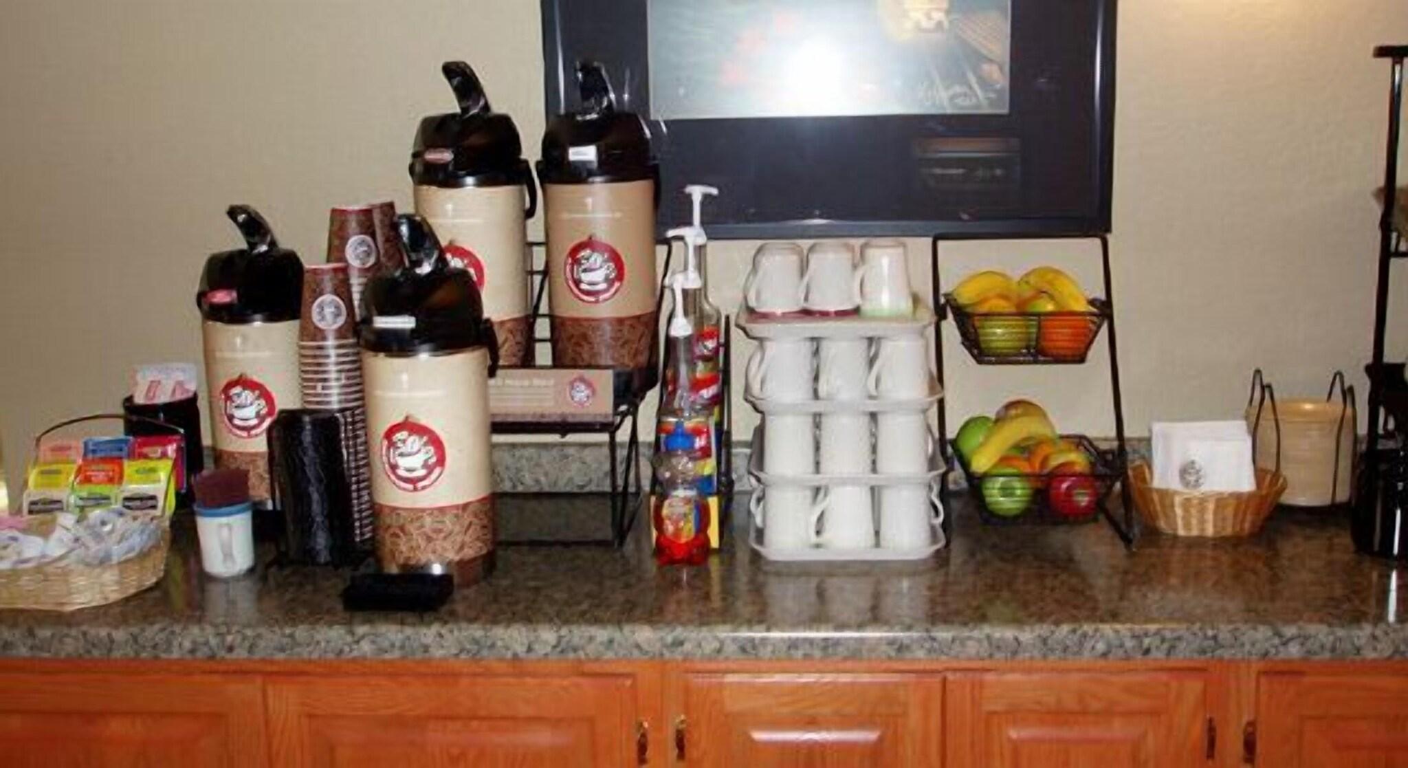 Restaurant AmericInn by Wyndham Manitowoc