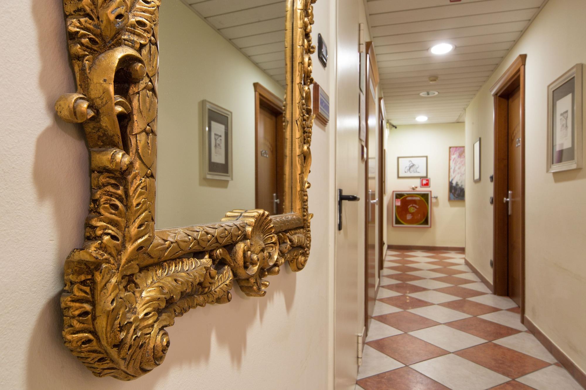 Varios Hotel Giotto
