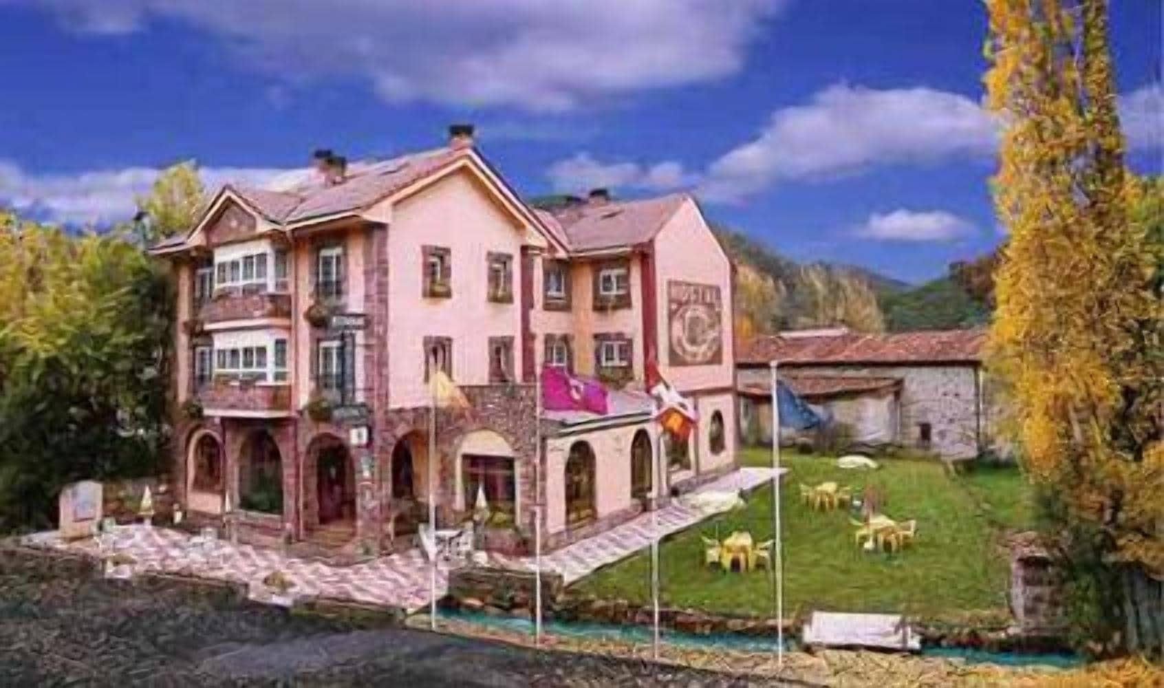 Vista Exterior Hotel Tierra de la Reina