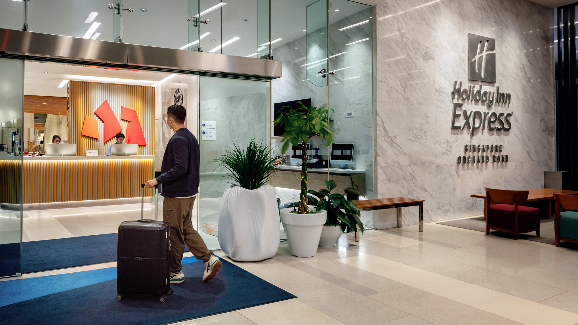 Vista Lobby Holiday Inn Express Singapore Orchard Road by IHG