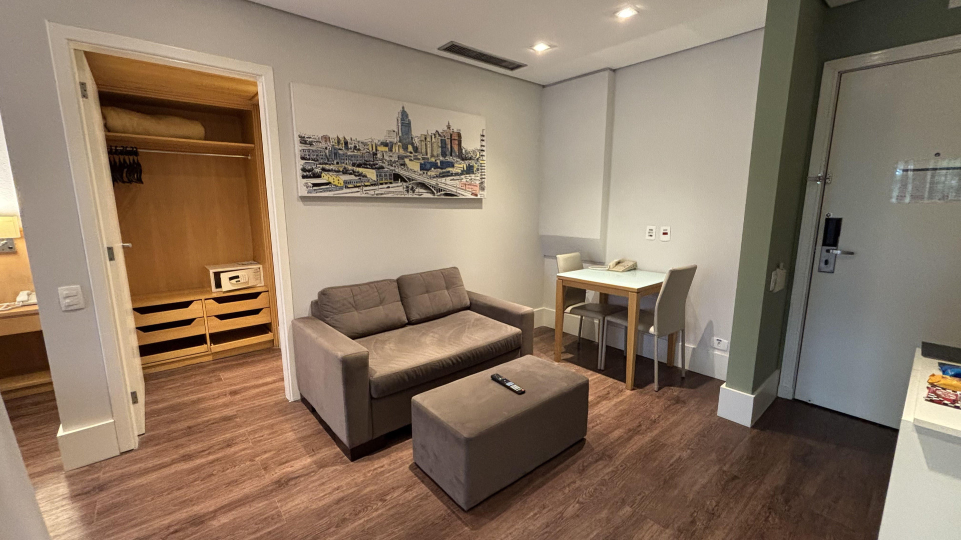 Set de Habitación Transamerica Berrini