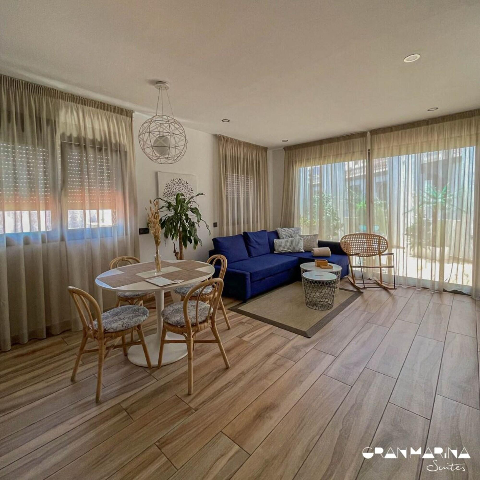 Vista Exterior Gran Marina Suites