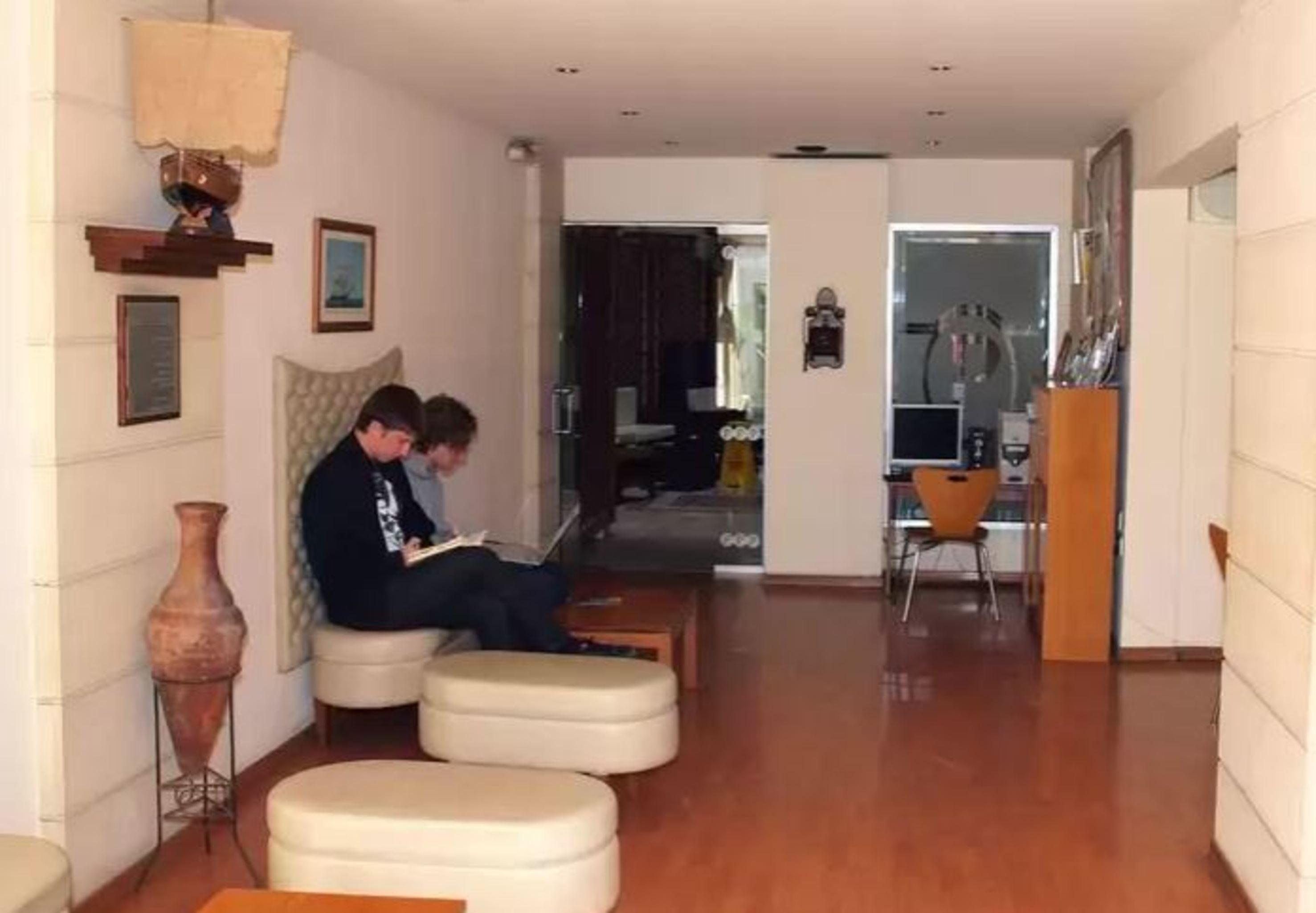 Instalaciones Recreativas Blazer Residence