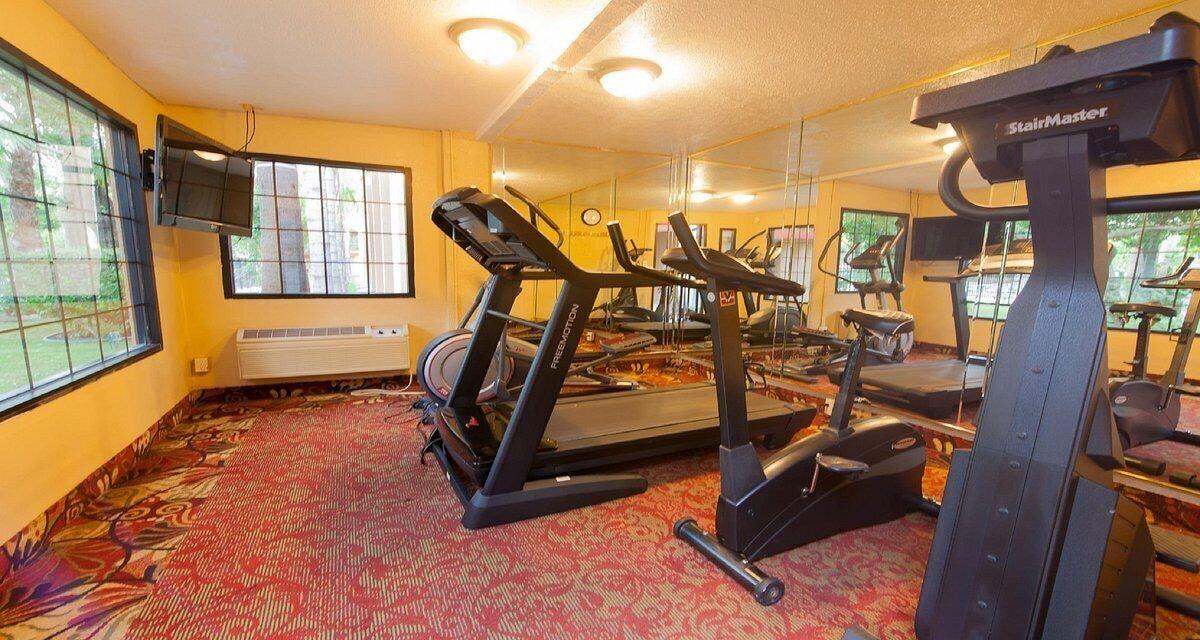 Gimnasio Clarion Hotel Bakersfield North