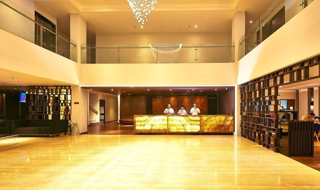 Vista Lobby J Hotel Bandara Soekarno Hatta