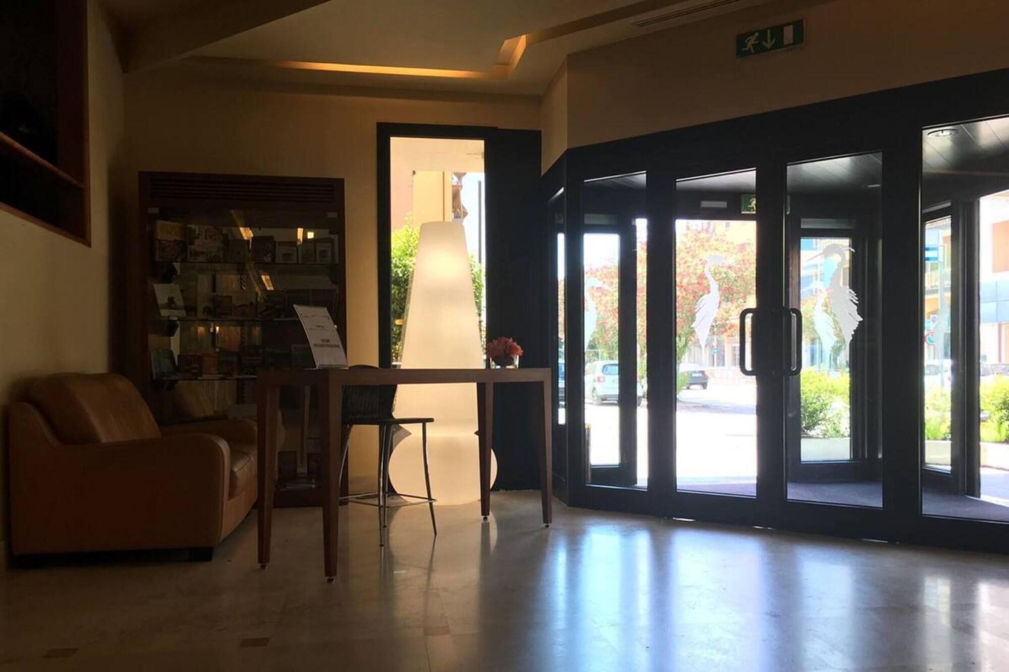 Vista Lobby Hotel Airone