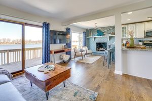 Alquiler Vacacional - Spacious Lakefront Home in White Lake w/ Hot Tub!