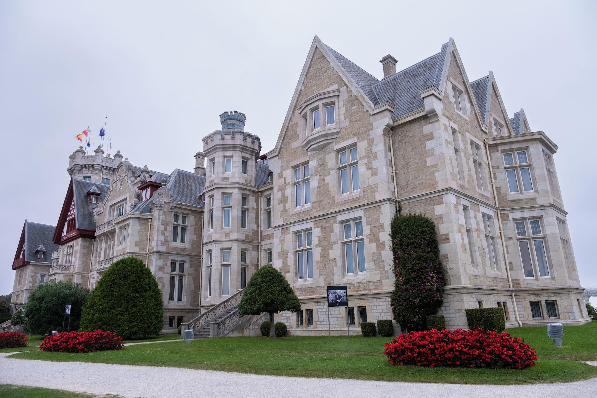 Vista Exterior Ibis Styles Santander