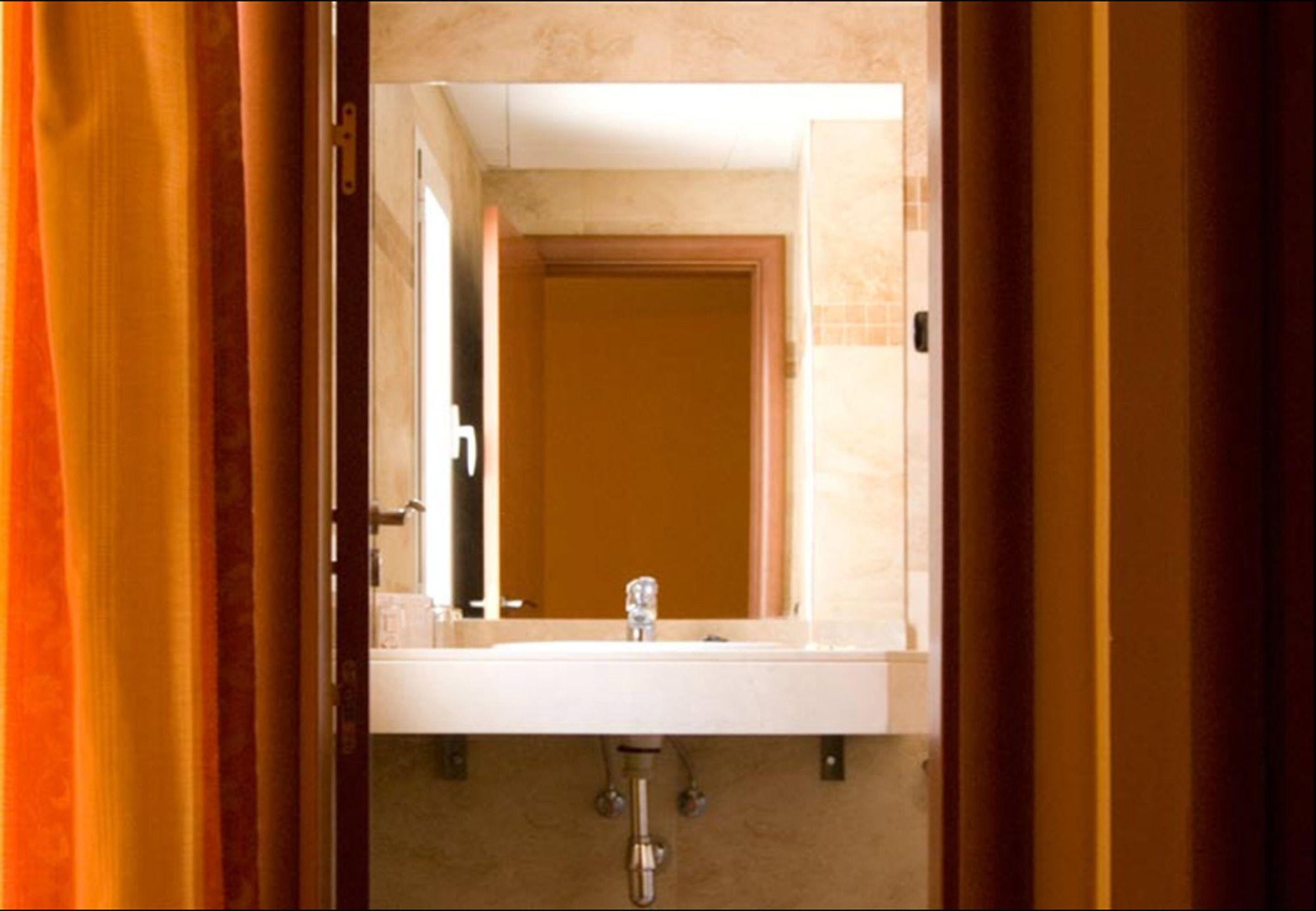 Set de Habitación Hotel Carlos V Málaga