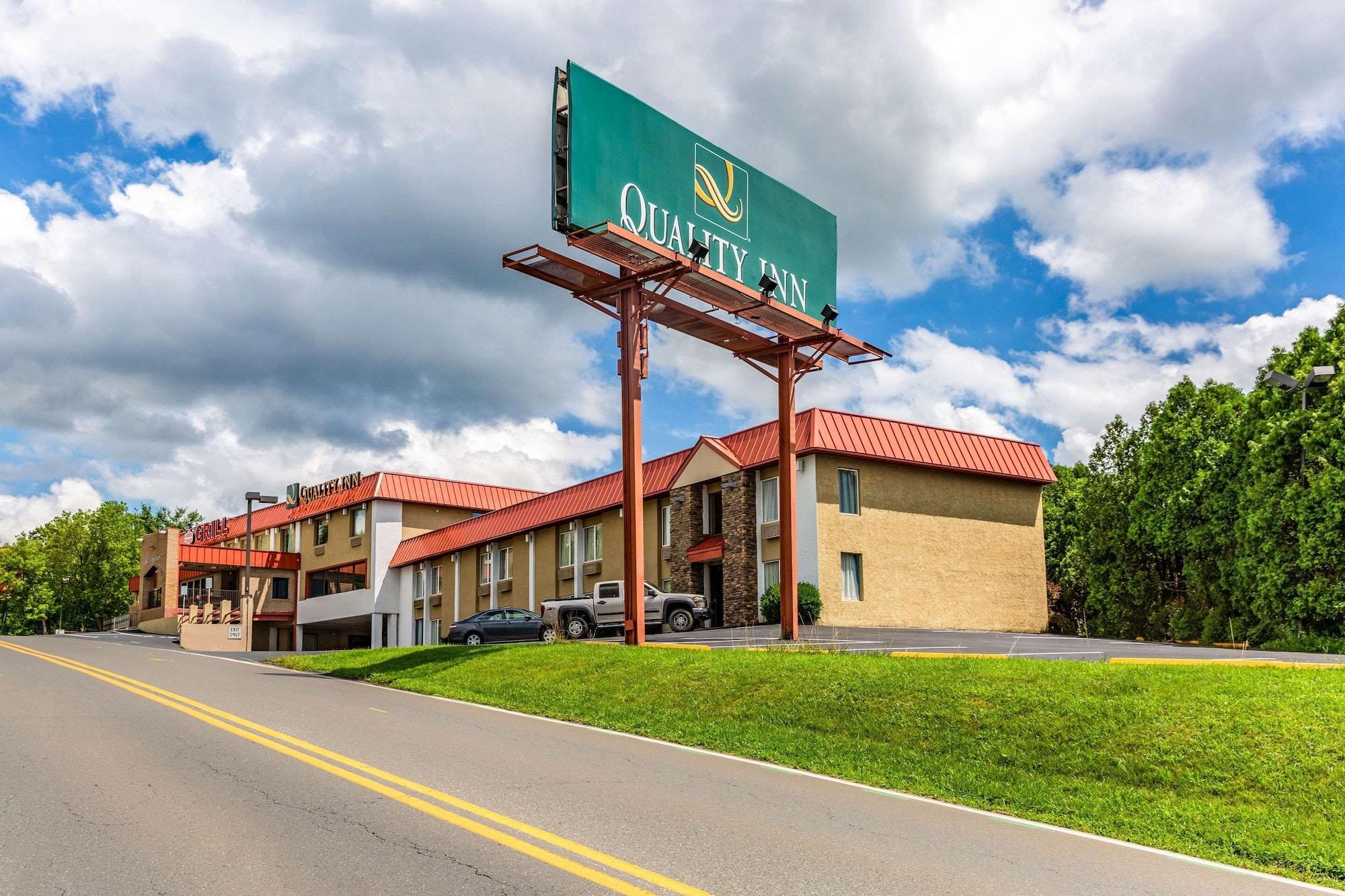 Vista Exterior Quality Inn East Stroudsburg - Poconos