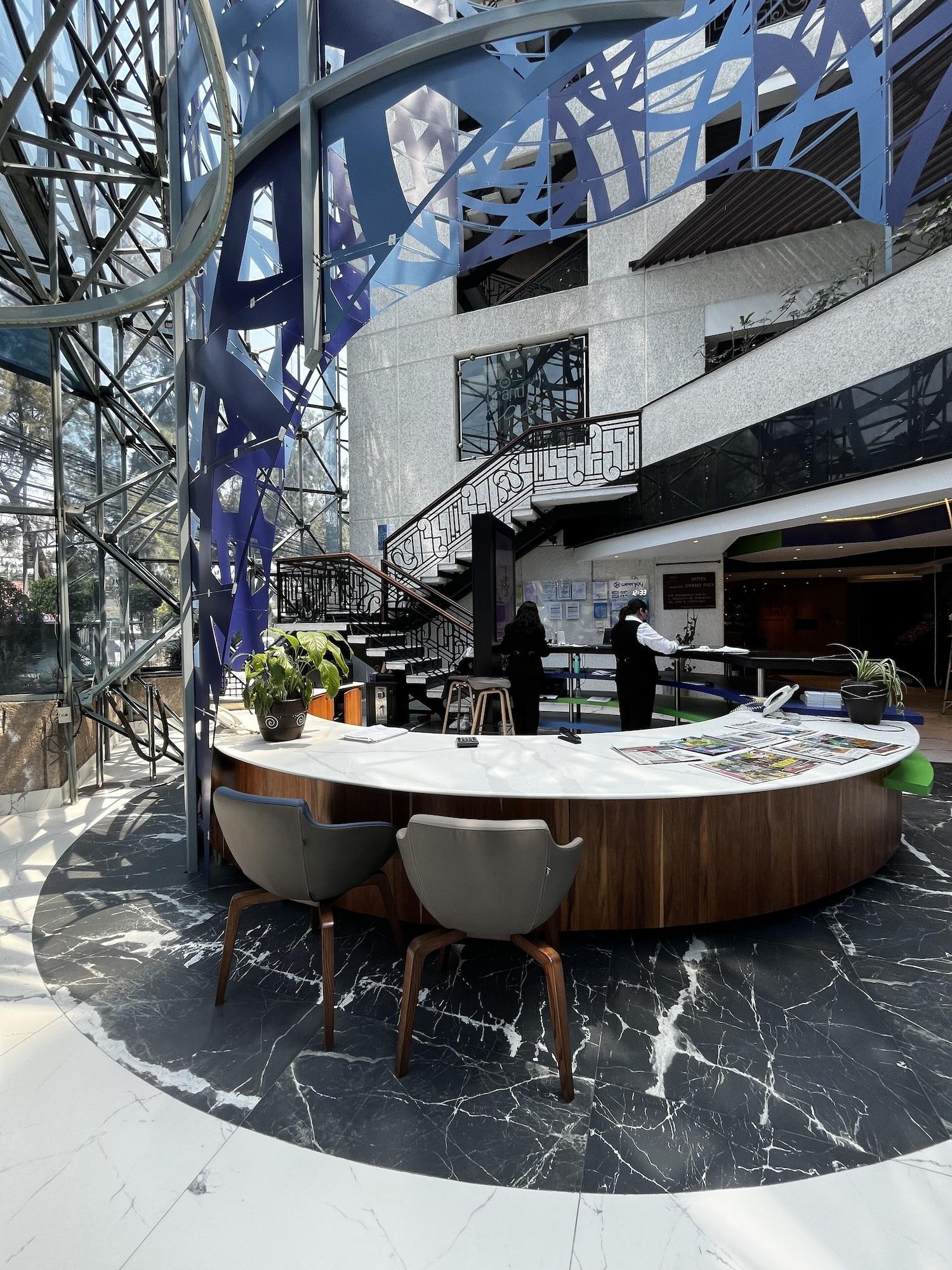 Vista Lobby WeEnjoy Hotels Aeropuerto CDMX