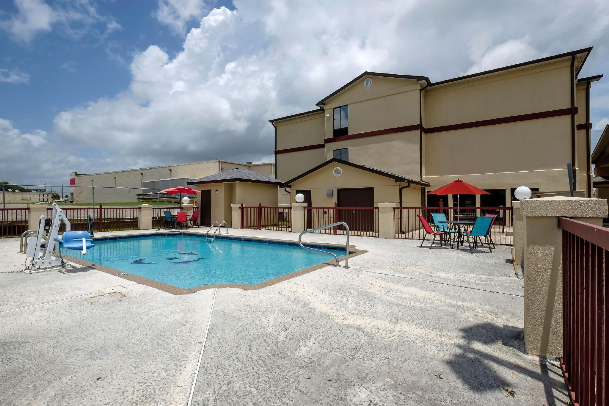Playa Red Roof Inn & Suites Mobile SW – I-10