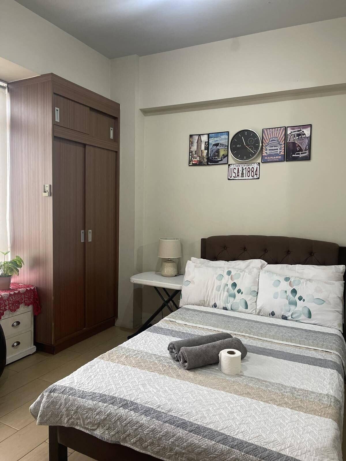 Varios HENRY & ADICHE  EMPERADOR BUILDING