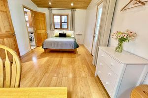 Alojamiento - Comfy Studio Near Trails & Beaches