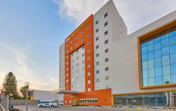 City Express Junior by Marriott León Centro De Convenciones
