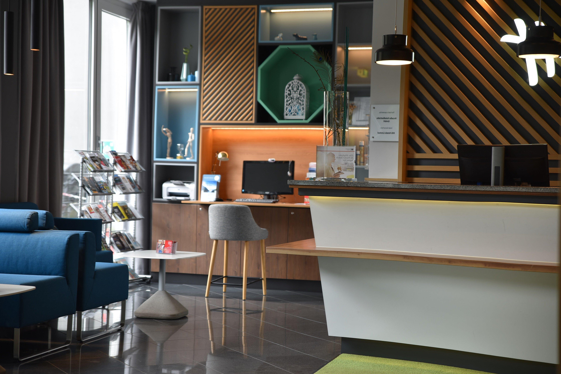 Vista Lobby Holiday Inn Salzburg City by IHG
