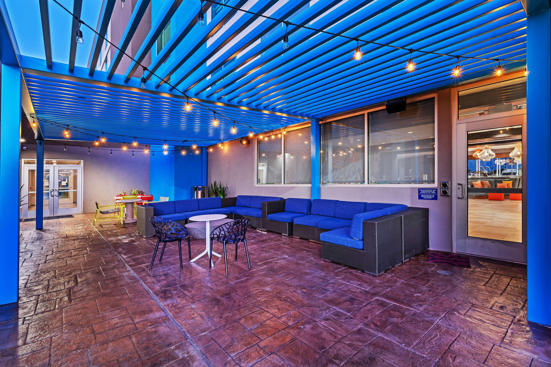 Vista Exterior Tru by Hilton Laredo Airport