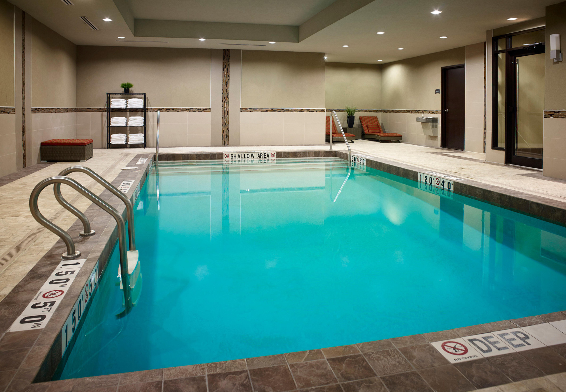 Vista Piscina Staybridge Suites Hamilton Downtown by IHG