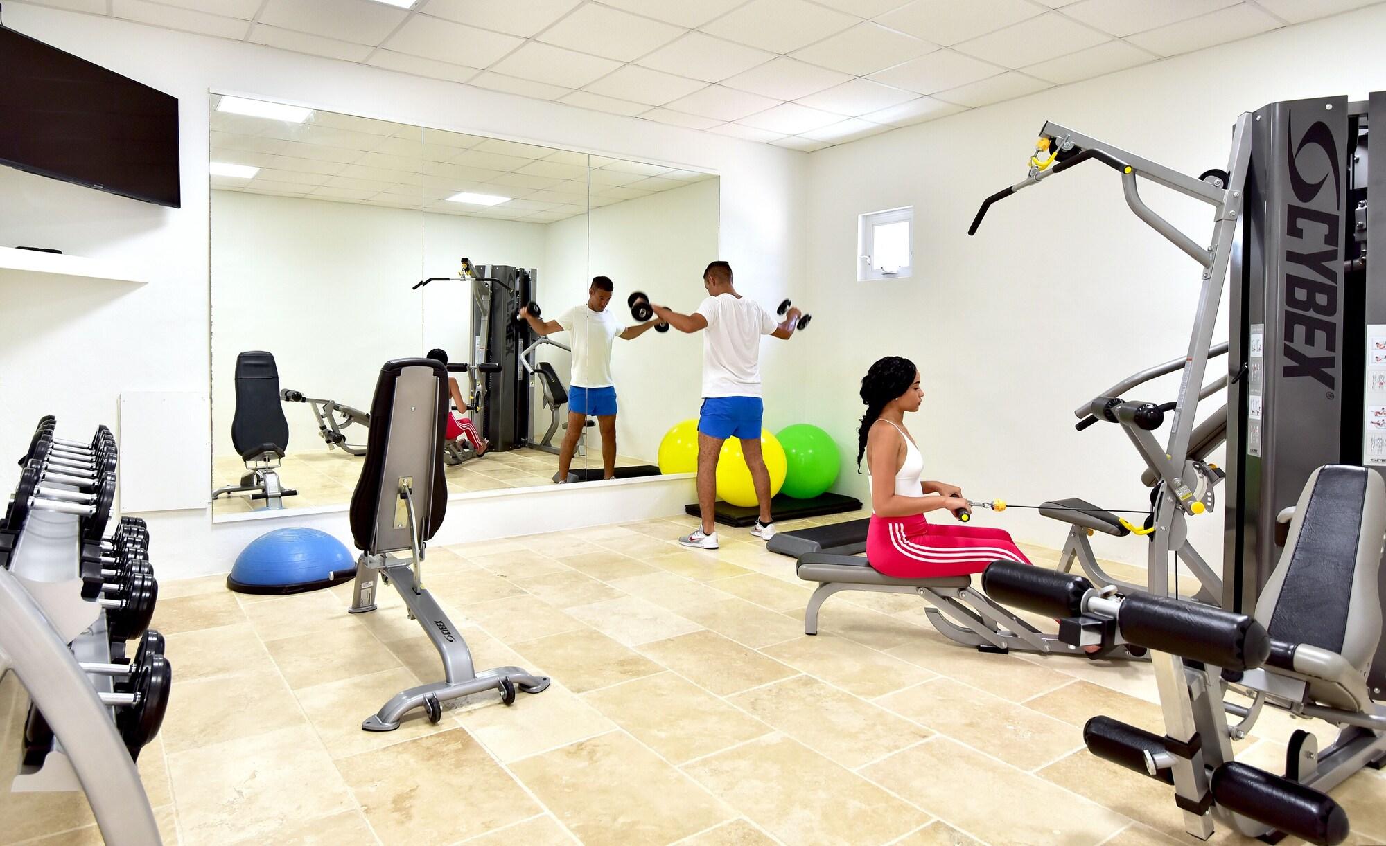 Gimnasio Coral Beach Club Villas & Marina