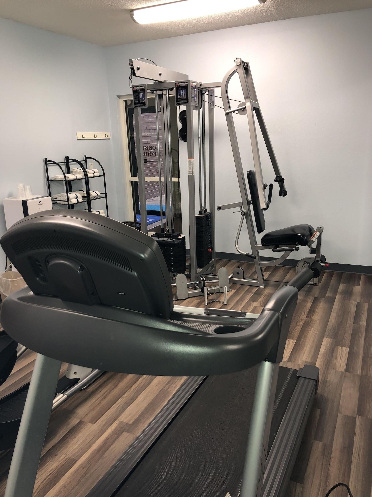 Gimnasio Baymont by Wyndham Kokomo