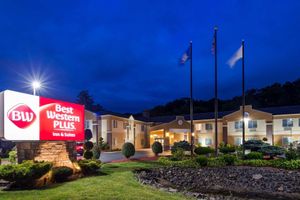 Alojamiento - Best Western Plus New England Inn & Suites