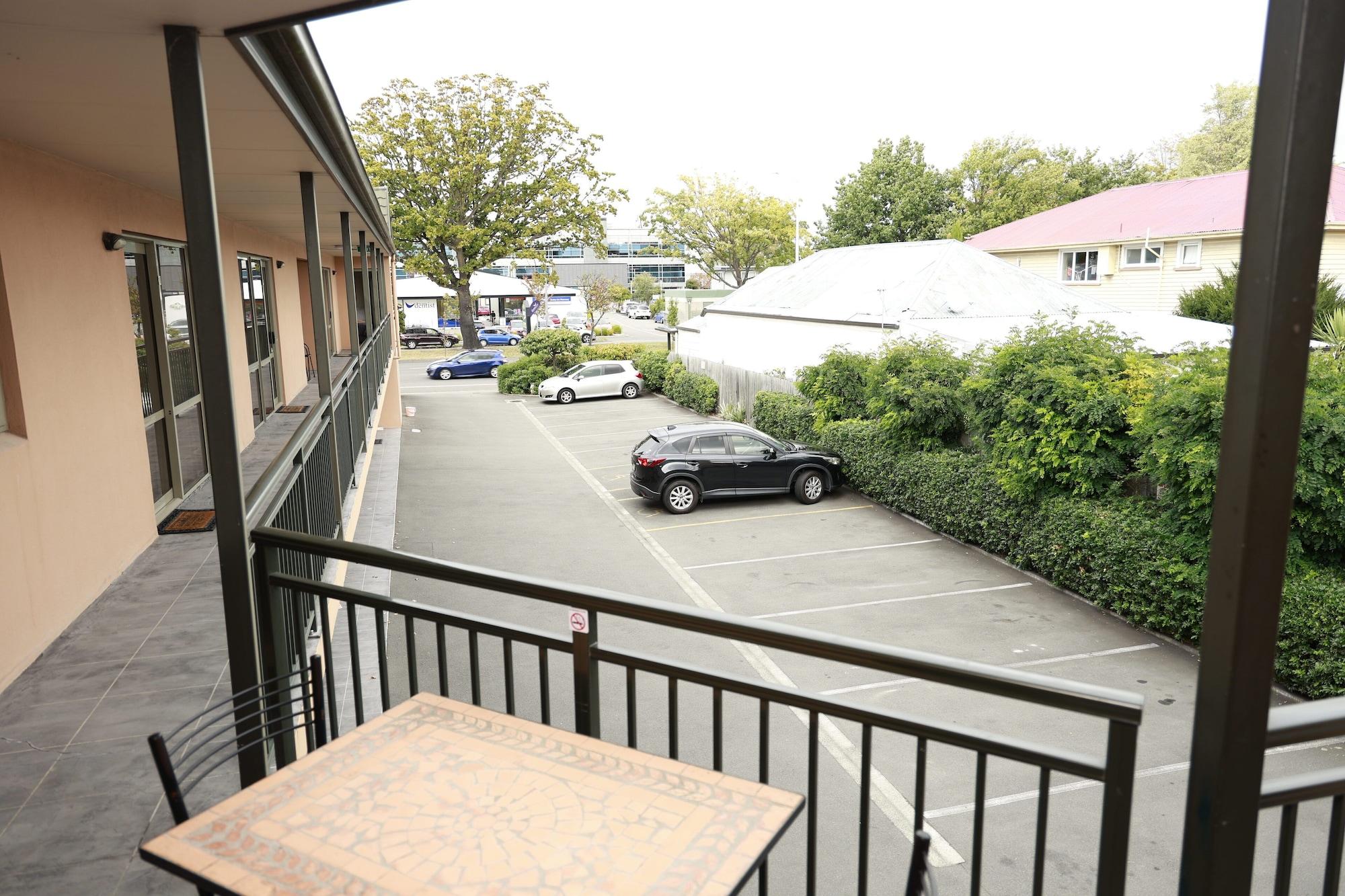 Vista Exterior Bealey Avenue Motel
