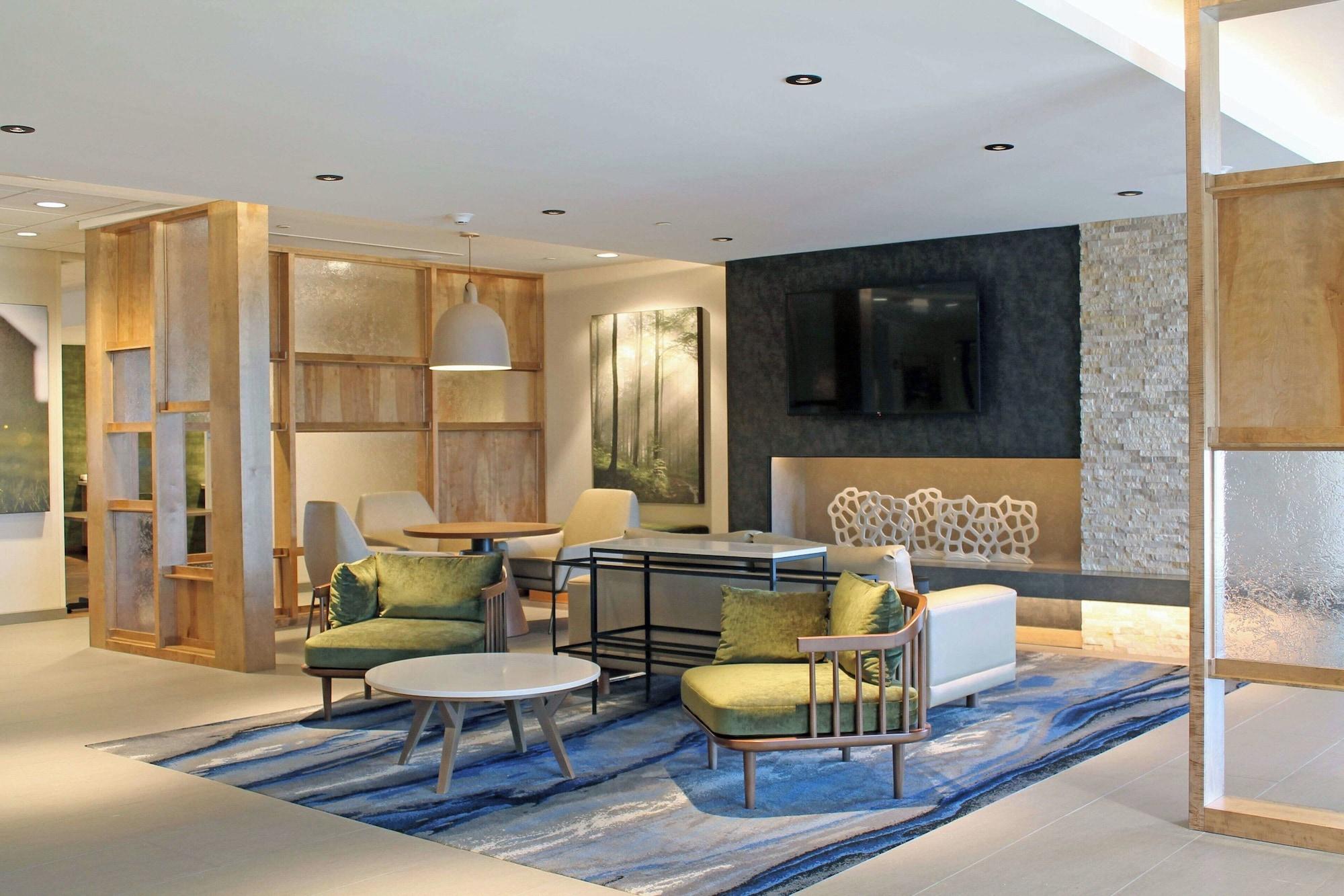 Vista Lobby Fairfield Inn & Suites by Marriott St. Louis South