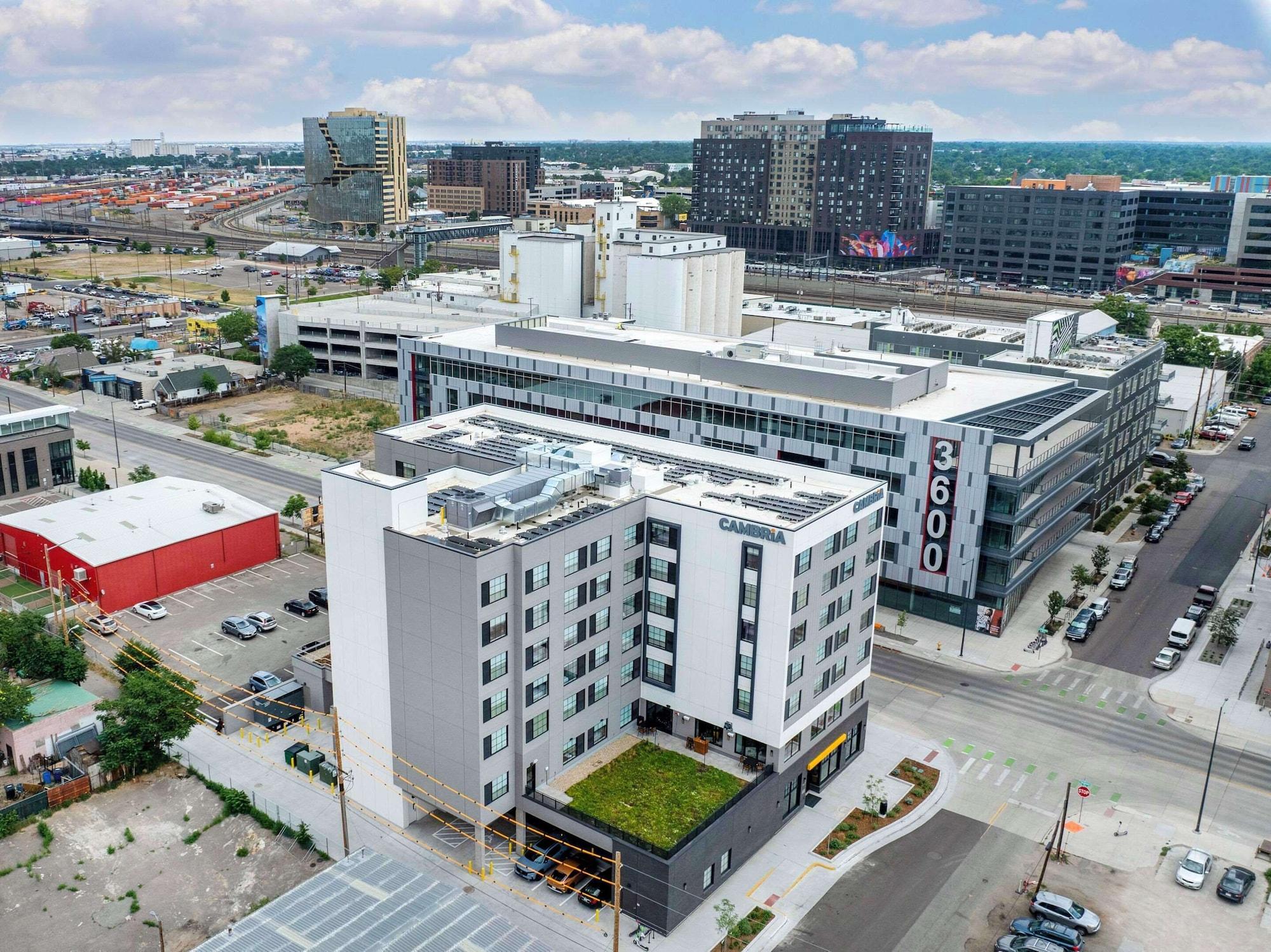 Vista Exterior Cambria Hotel Denver Downtown RiNo