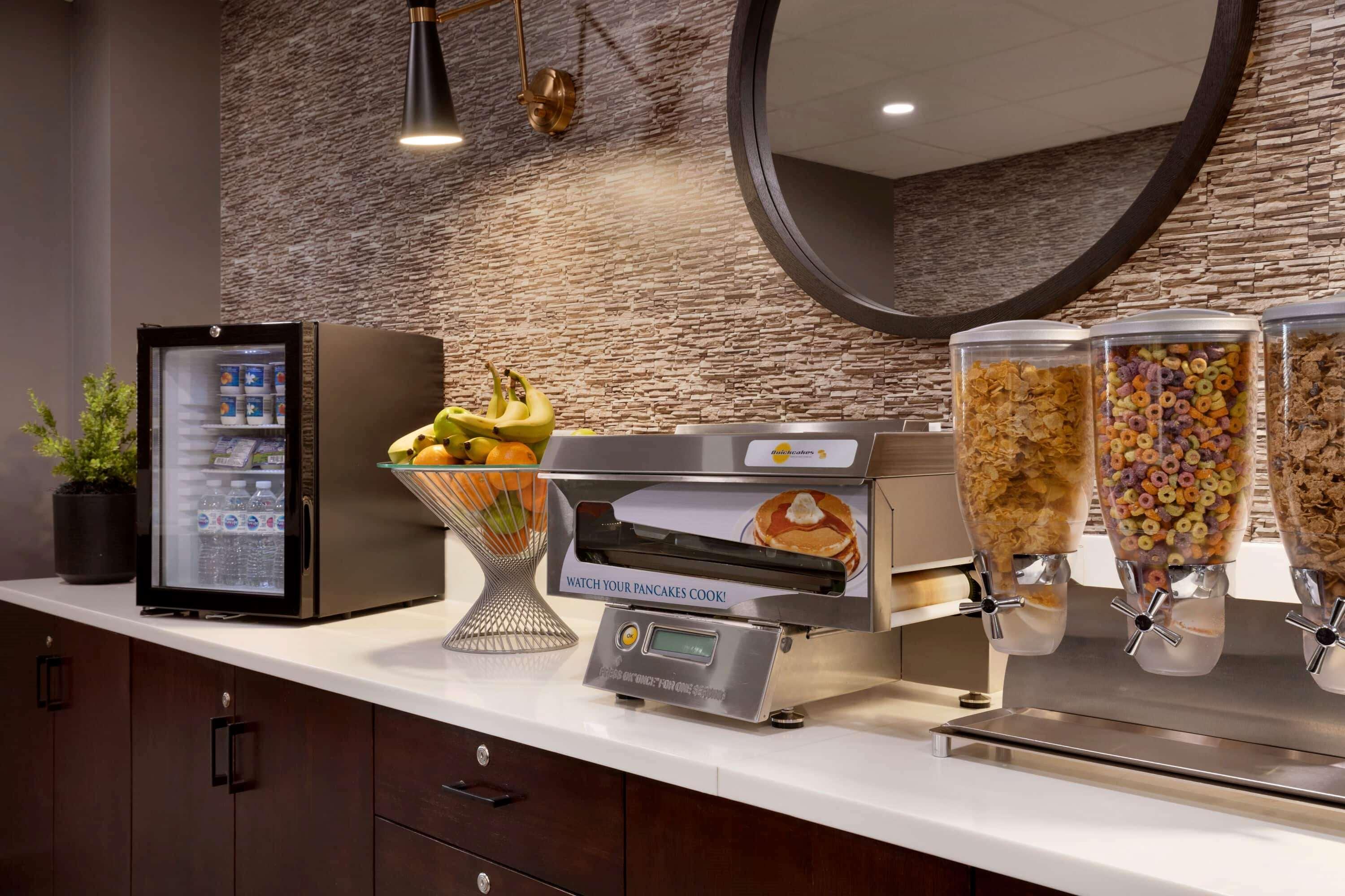 Restaurant Microtel Inn & Suites By Wyndham Weyburn