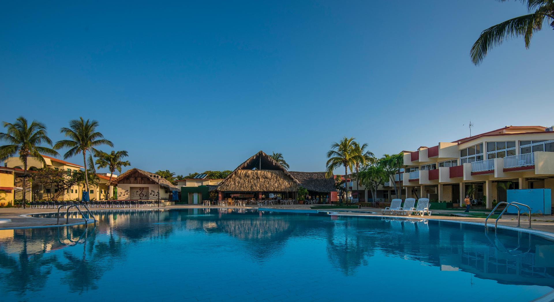 Vista da piscina Gran Caribe Villa Tortuga All Inclusive