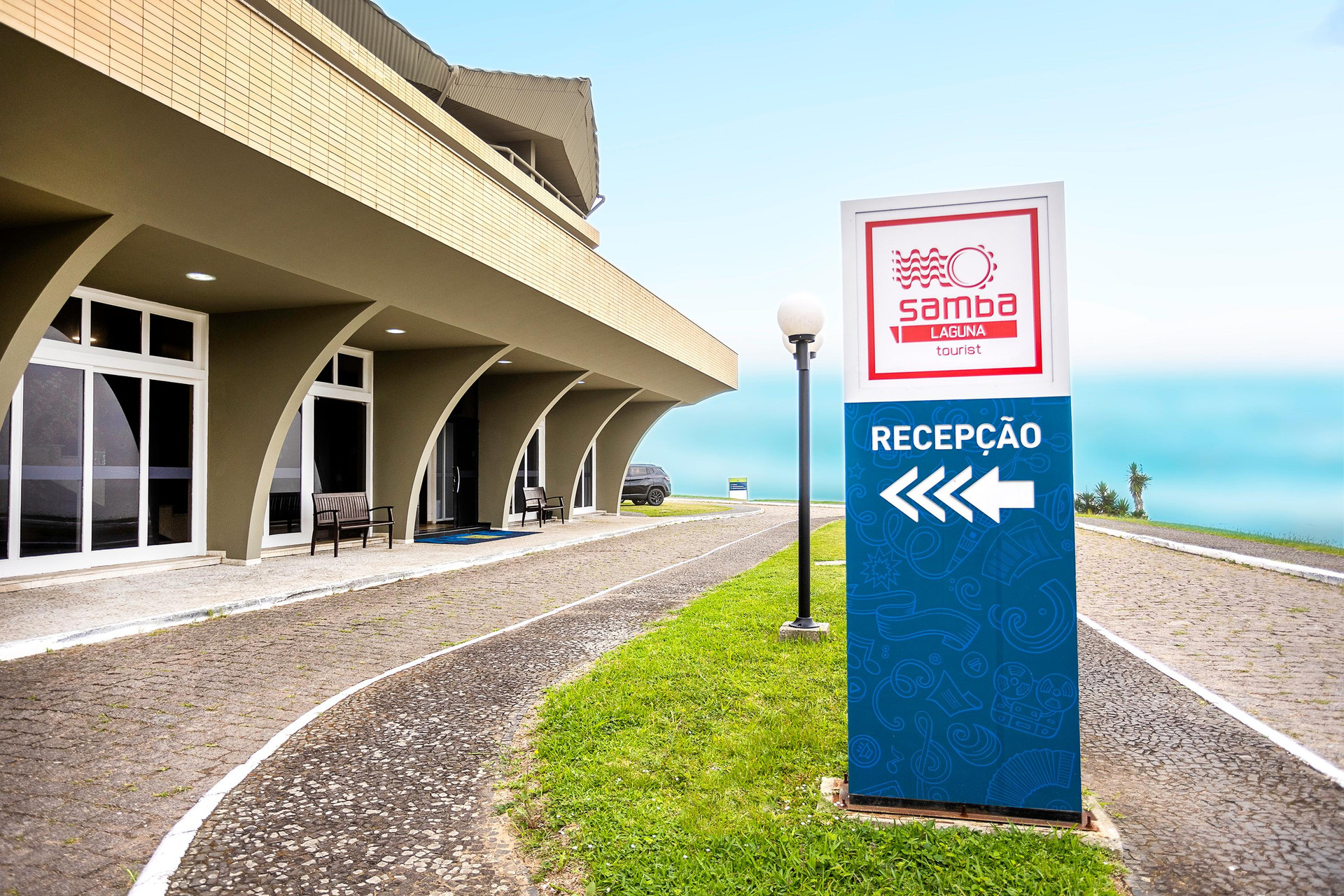 Vista da fachada Samba Laguna Tourist