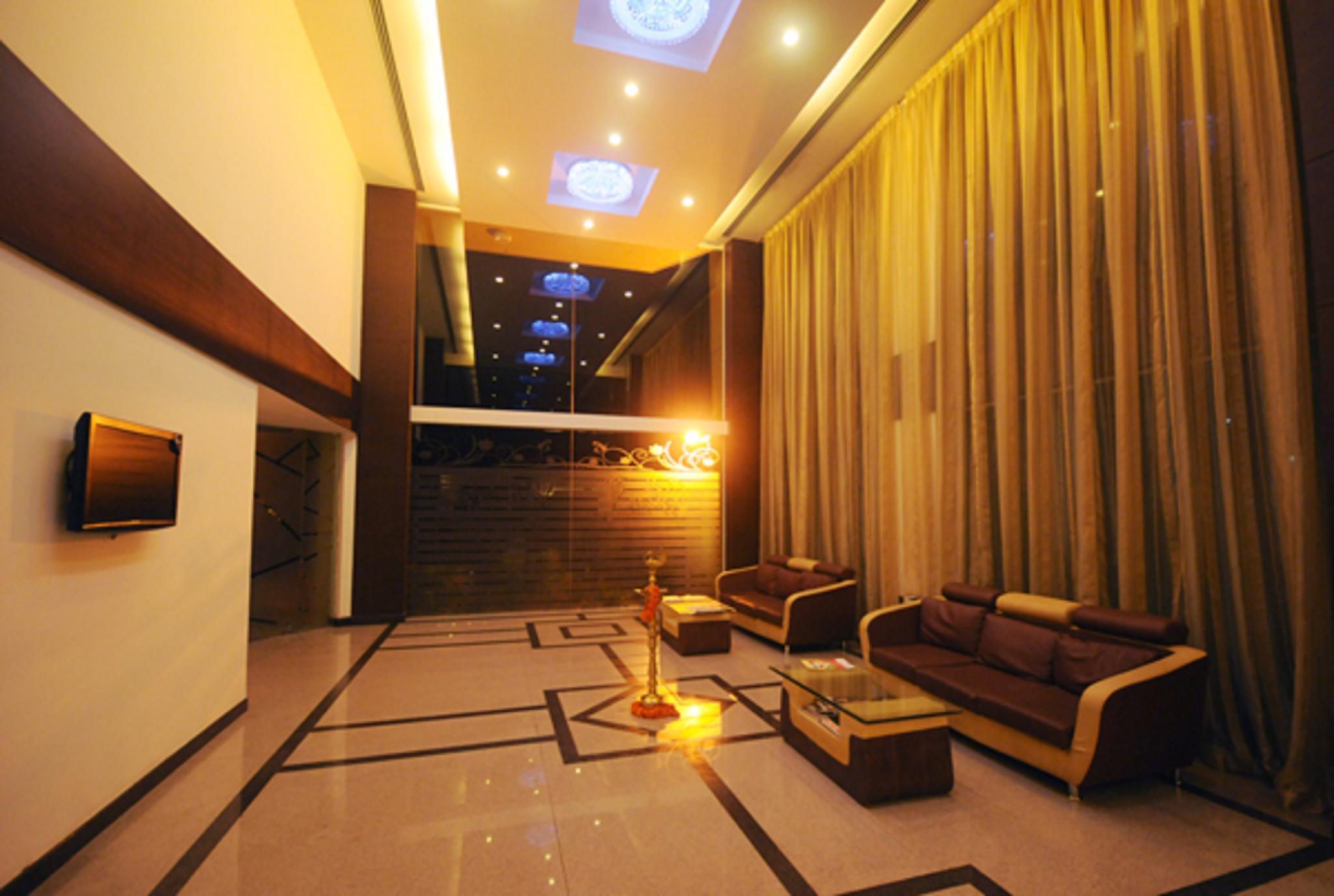 Vista Lobby Srinivas Saffron Hotel