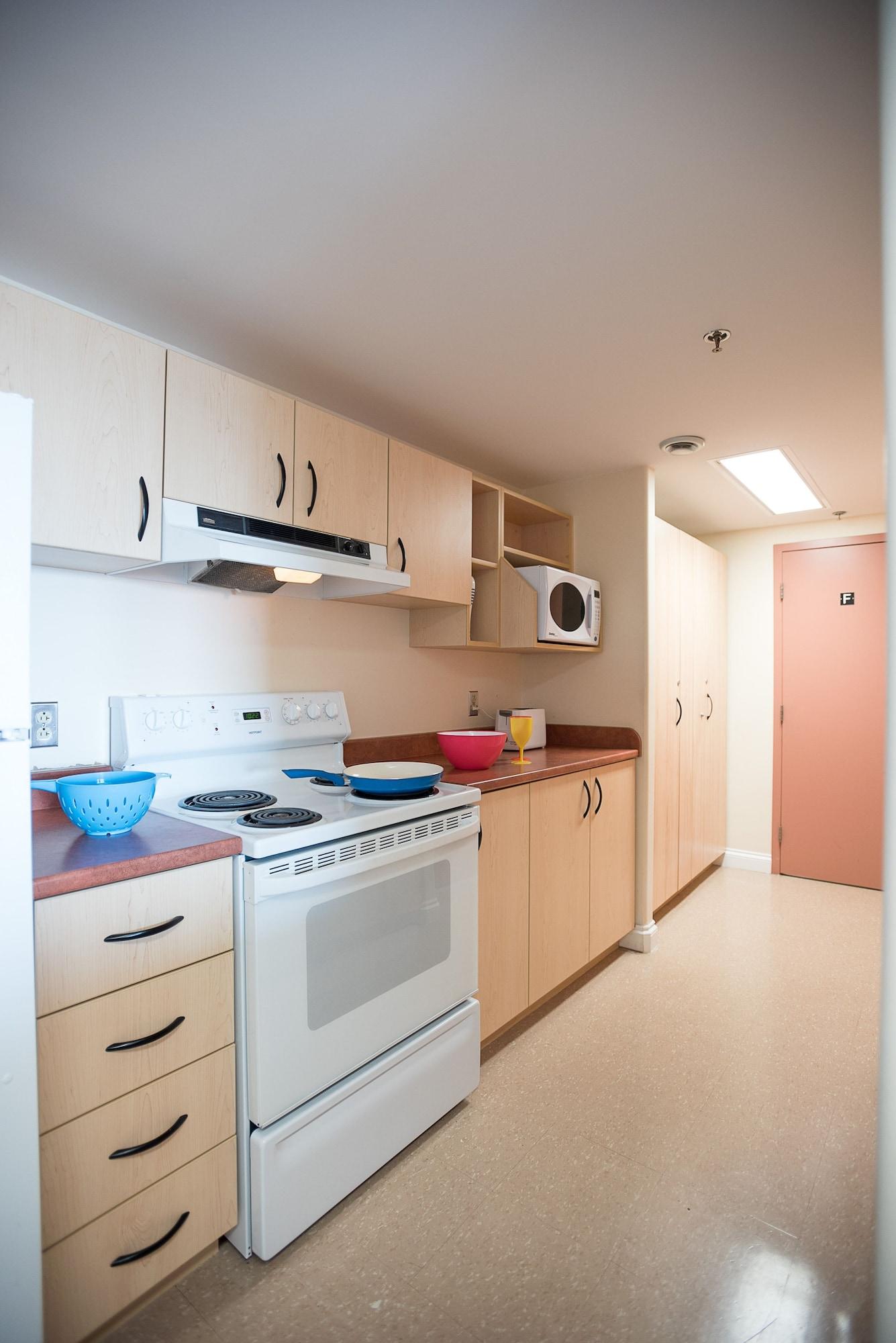Equipamiento de Habitación Mount Saint Vincent University Residence - Hostel