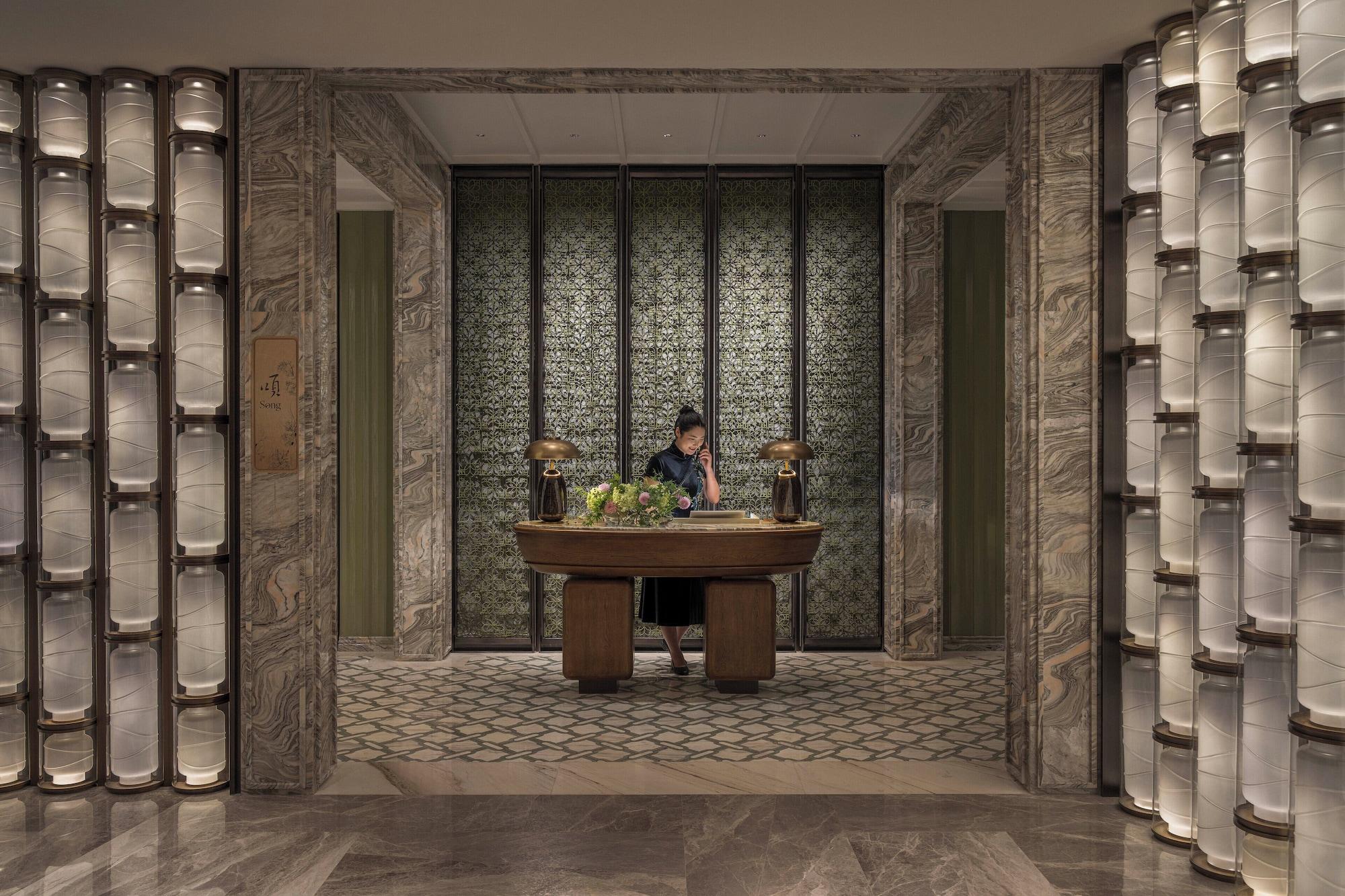 Vista Lobby Four Seasons Hotel Hangzhou At Hangzhou Centre