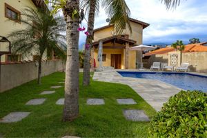 Alquiler Vacacional - Casa ampla com jardim no Condomínio Morada da Praia